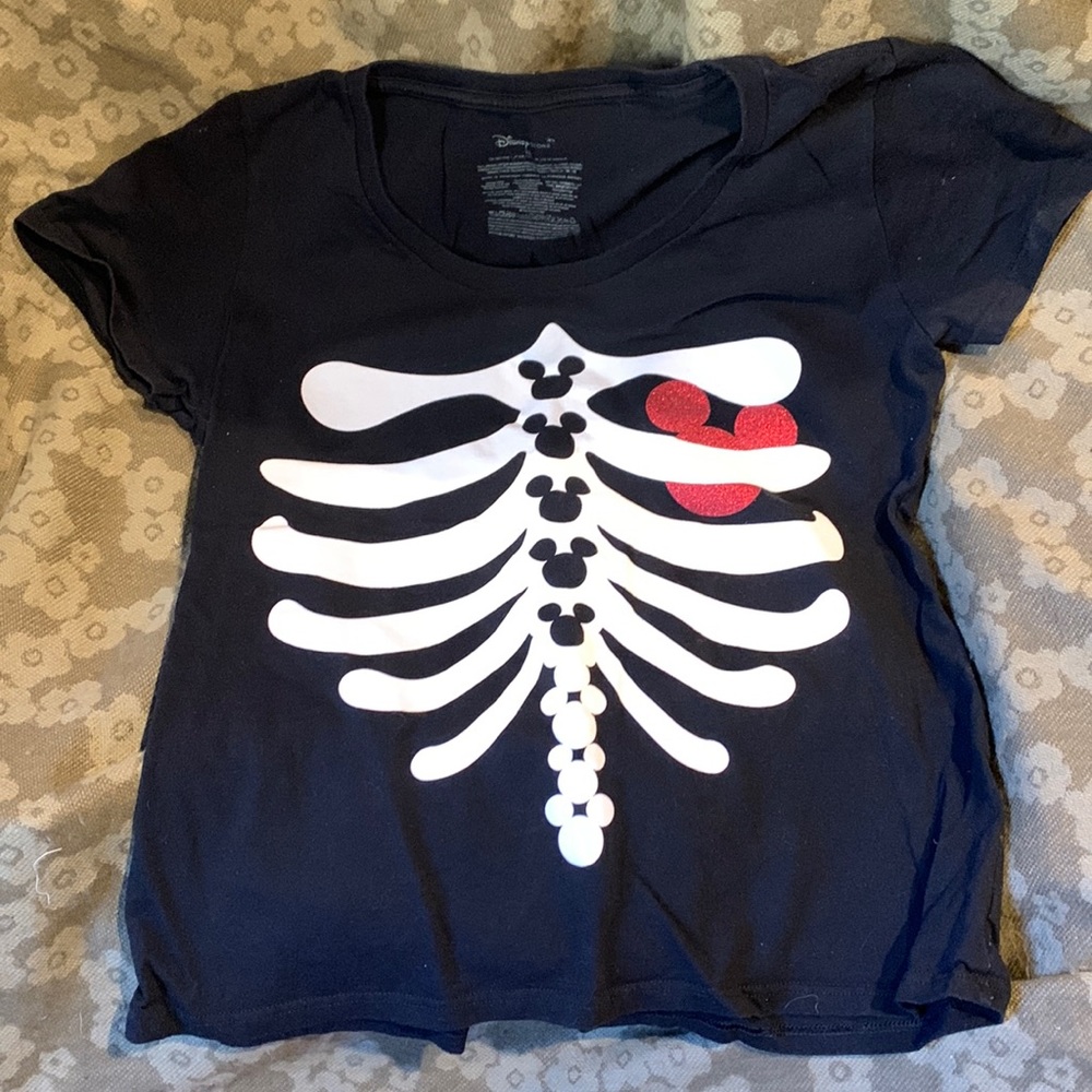 XL black Disney t short rib cage with Mickey logo